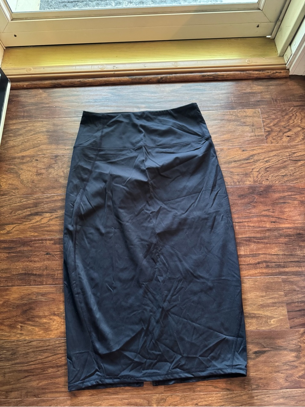 Women’s high waisted bodycon below knee skirt